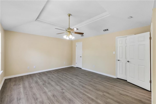 unfurnished room featuring hardwood / wood-style flooring and ceiling fan