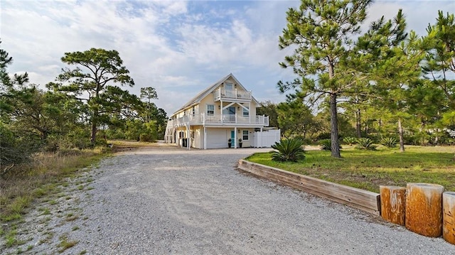 view of front facade featuring a garage