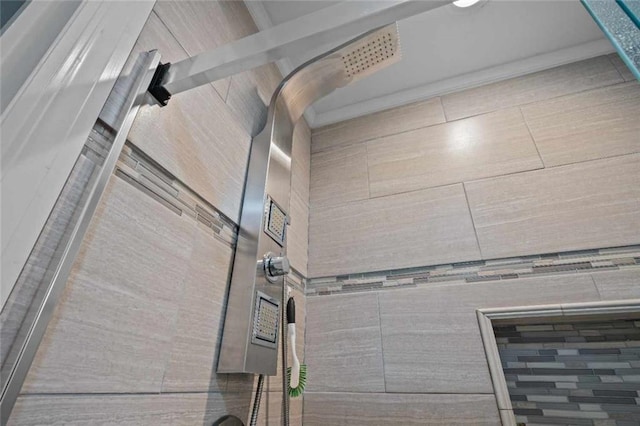 3120 Riviere Du Chien Loop W, Mobile, AL 36693 - bathroom featuring tiled shower