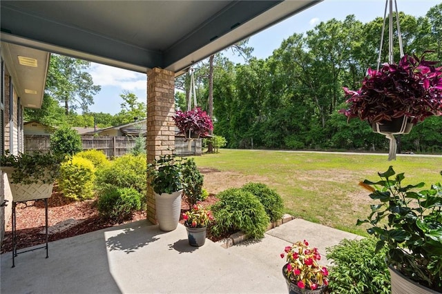 5719 Laurel Dr, Satsuma, AL 36572 - view of yard with a patio
