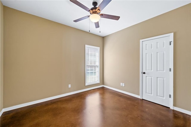 empty room featuring ceiling fan