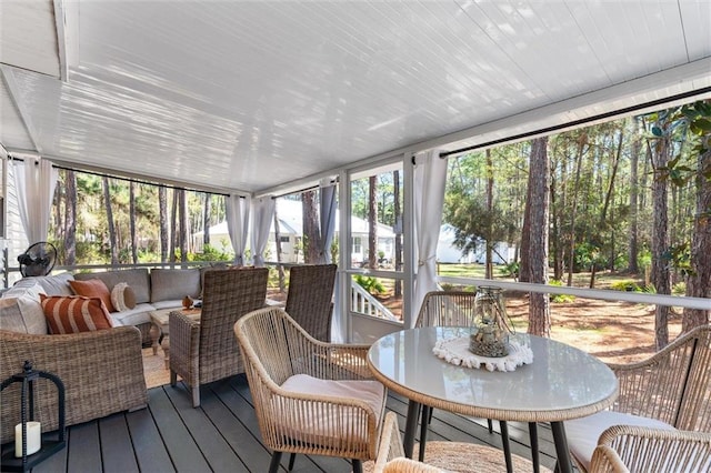 901 La Mothe Pl, Dauphin Island, AL 36528 - sunroom / solarium with an outdoor hangout area and outdoor dining space