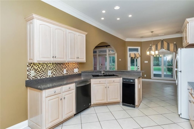 kitchen featuring a chandelier, sink, white fridge, kitchen peninsula, and stainless steel dishwasher