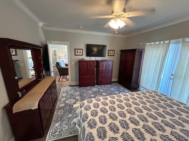 bedroom with crown molding and ceiling fan