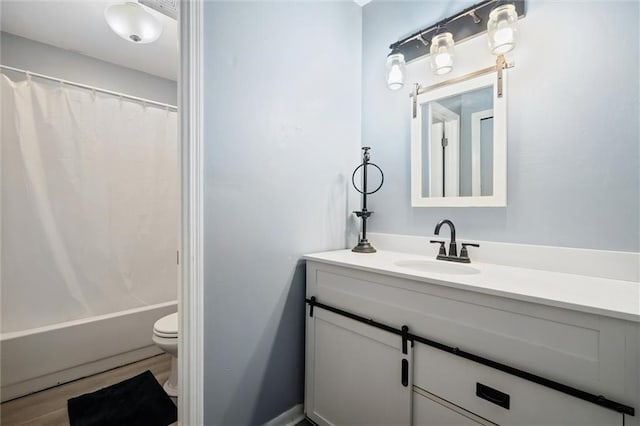 5175 Somerset Dr W, Mobile, AL 36619 - bathroom with toilet, vanity, and shower / tub combo