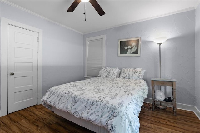 1704 Laurel St, Mobile, AL 36604 - bedroom featuring wood finished floors, ornamental molding, and a ceiling fan