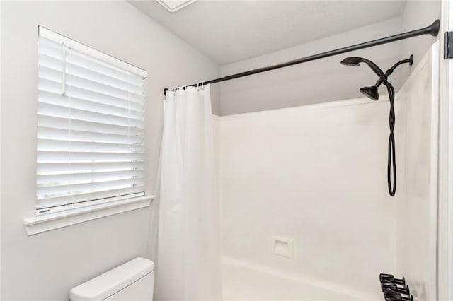 3132 Wellborne Dr W, Mobile, AL 36695 - full bath with toilet