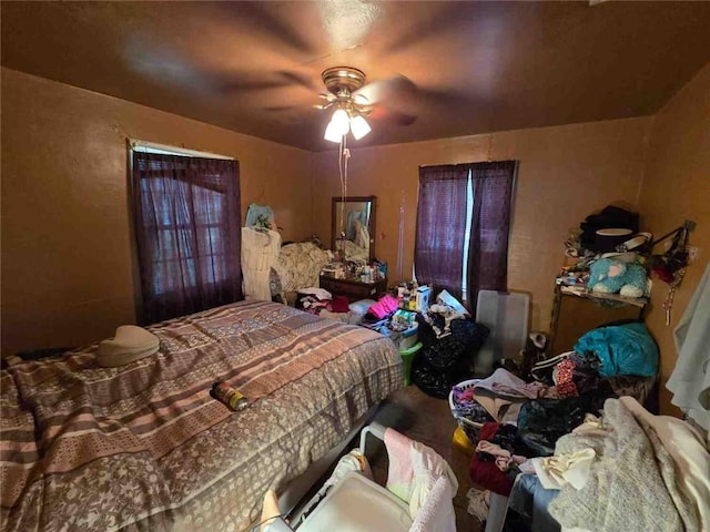 bedroom featuring a ceiling fan