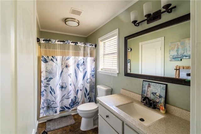 full bath featuring ornamental molding, a shower with shower curtain, visible vents, and toilet