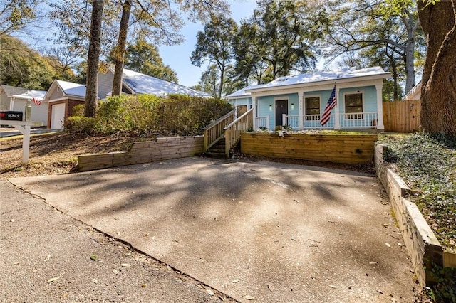 view of front of property with covered porch