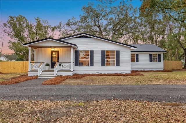 view of front of house featuring covered porch