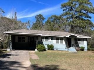 view of front of home with crawl space and a front yard