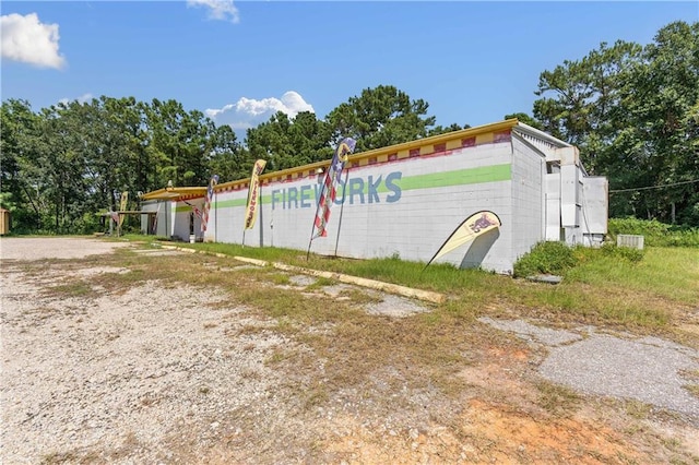 view of shed / structure