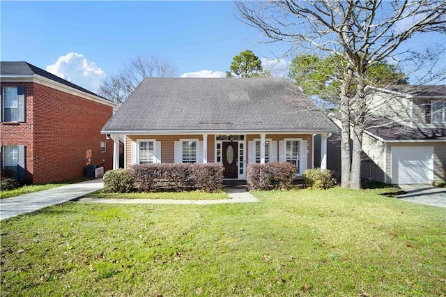 view of front facade featuring a front lawn and a garage