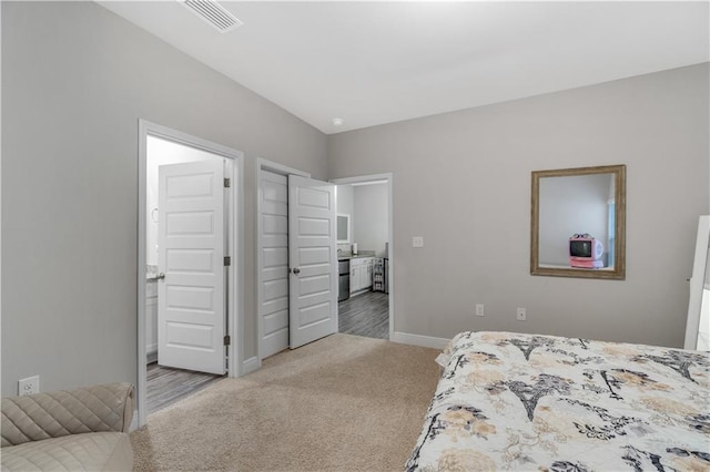 bedroom featuring carpet floors