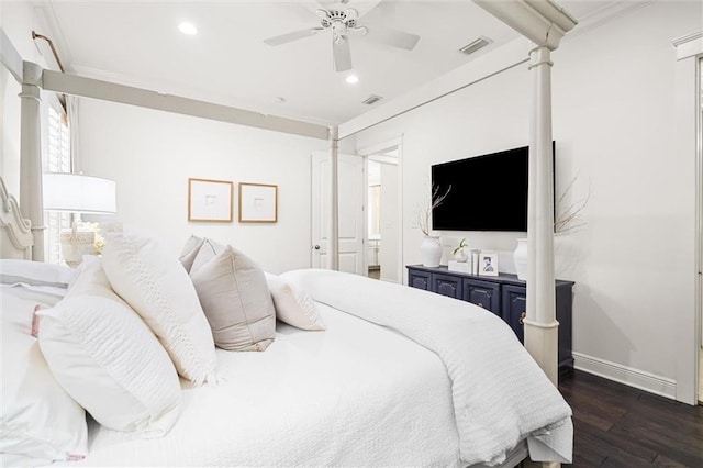 bedroom with dark wood-style floors, recessed lighting, visible vents, and baseboards