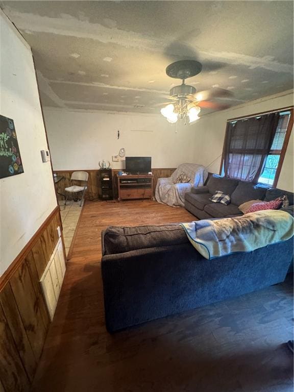 living room with ceiling fan