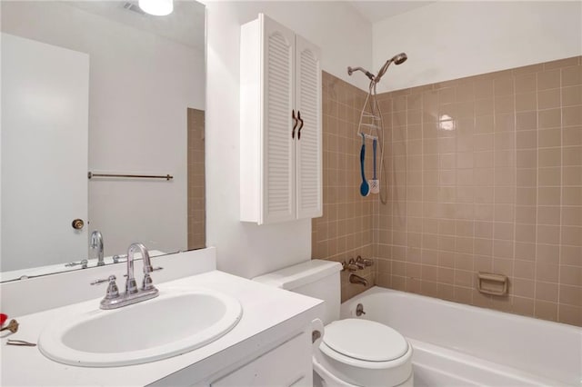 4017 Cottage Hill Rd Unit 17, Mobile, AL 36609 - bathroom with vanity and bathtub / shower combination
