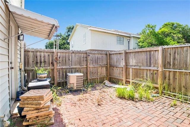 4017 Cottage Hill Rd Unit 17, Mobile, AL 36609 - fenced backyard with a patio area