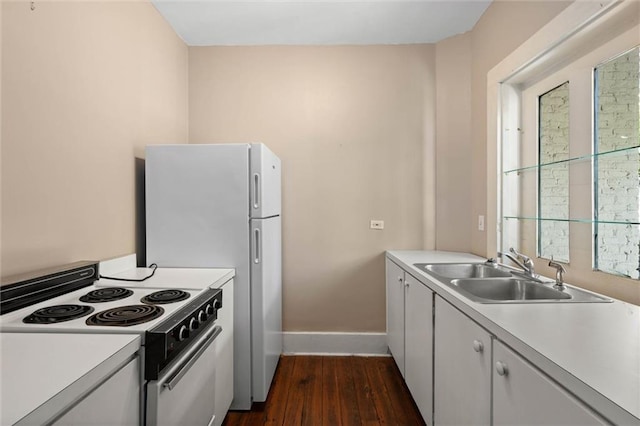 255 N Conception St, Mobile, AL 36603 - kitchen featuring electric range, dark wood-style flooring, and light countertops