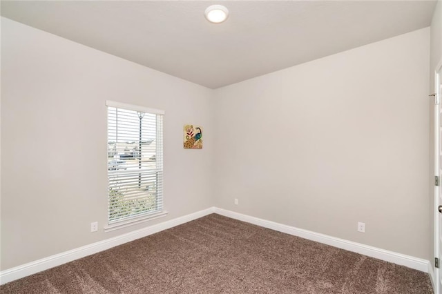 view of carpeted spare room