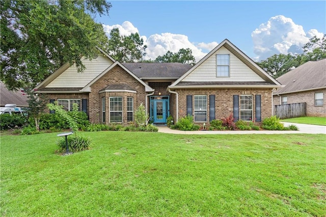 view of front of home featuring a front lawn