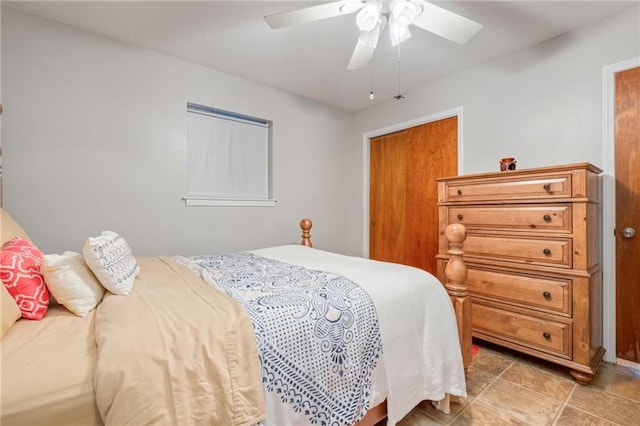 bedroom featuring ceiling fan