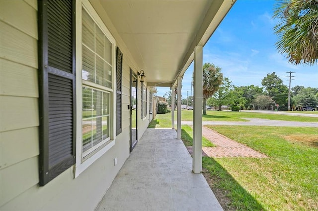 view of patio featuring covered porch