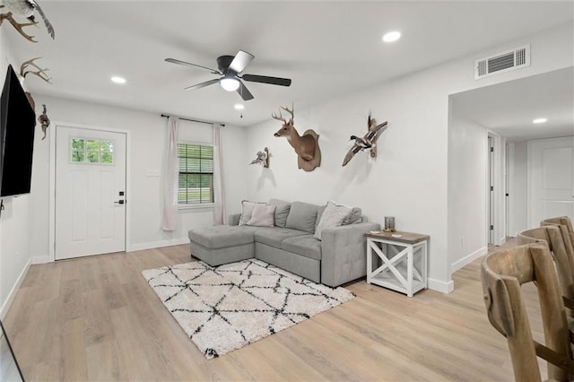 254 Fairford Rd, Calvert, AL 36513 - living area with a ceiling fan, light wood finished floors, and recessed lighting