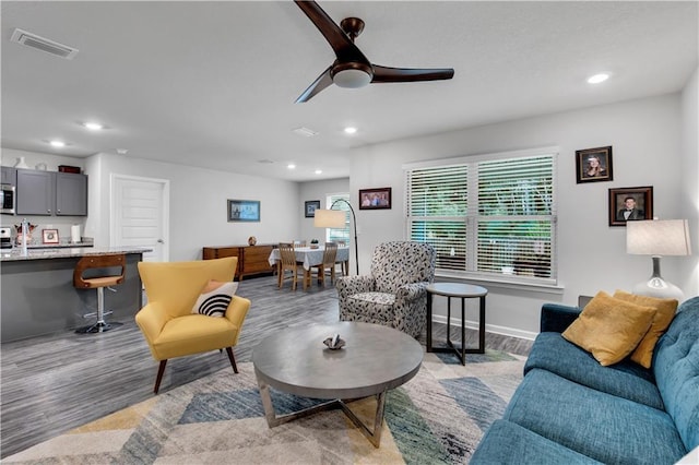 10804 Burlington Way N, Mobile, AL 36608 - living area with light wood finished floors, recessed lighting, and a ceiling fan