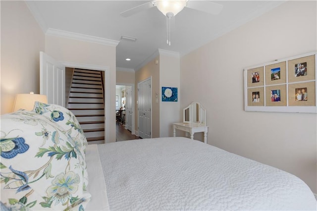 bedroom featuring ceiling fan, recessed lighting, and crown molding