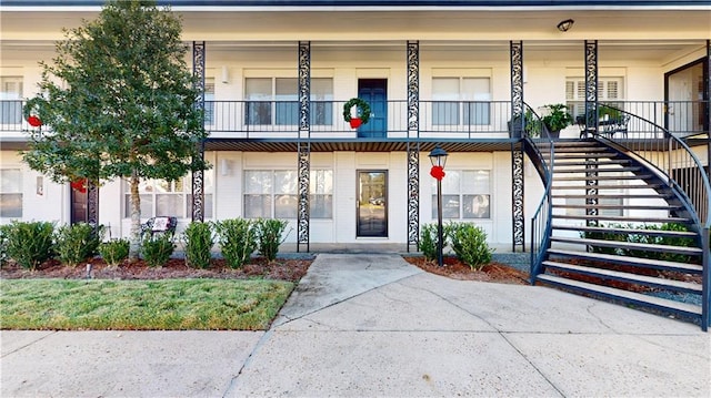 view of townhome / multi-family property