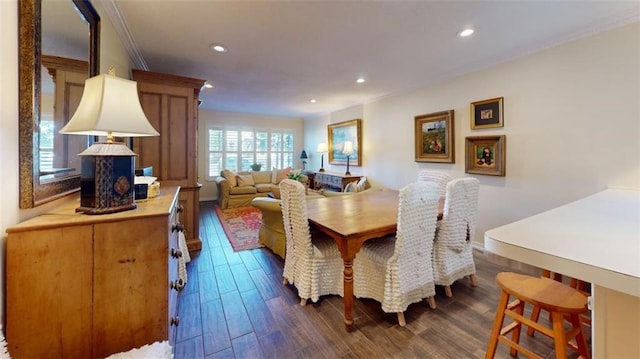 4009 Old Shell Rd Unit D13, Mobile, AL 36608 - dining area featuring dark hardwood / wood-style flooring and ornamental molding