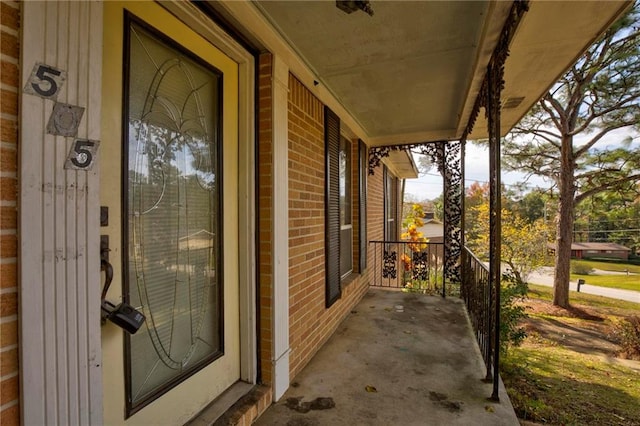 exterior space featuring a porch