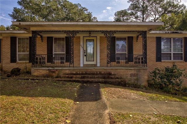 view of front facade with covered porch