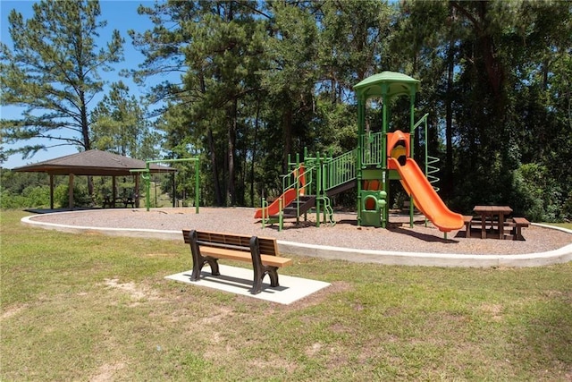 192 Bay View Dr, Daphne, AL 36526 - community play area featuring a yard and a gazebo