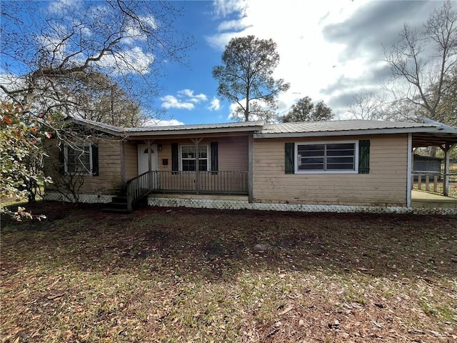 view of front of house featuring a porch