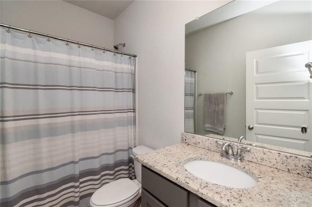 12927 Sanderling Loop, Daphne, AL 36527 - full bath with vanity and a shower with shower curtain