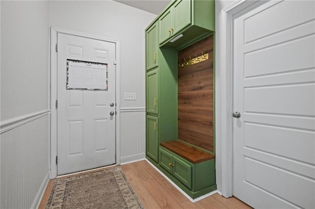13077 Tara Point Dr, Mobile, AL 36695 - mudroom featuring light wood-type flooring, wainscoting, and baseboards