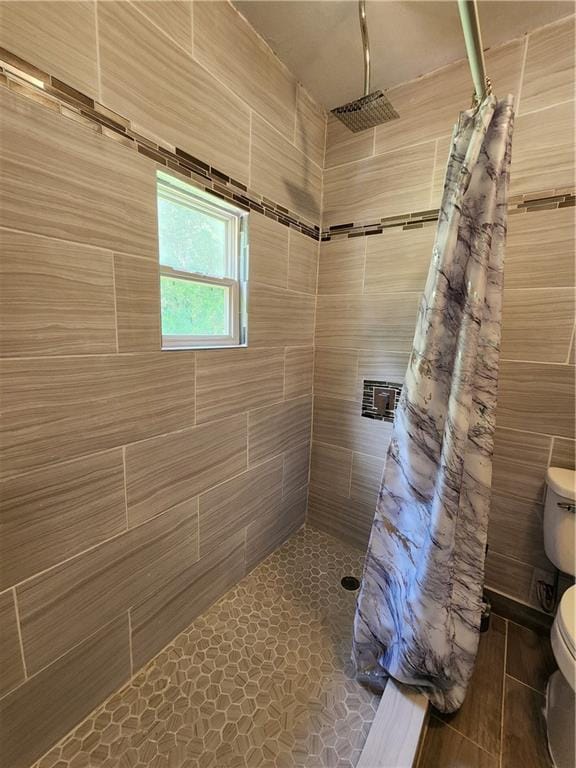 8560 Sadie Ct, Grand Bay, AL 36541 - full bath featuring toilet and tiled shower