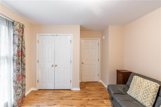 10164 Waterford Way, Mobile, AL 36695 - sitting room featuring light wood-style floors and baseboards