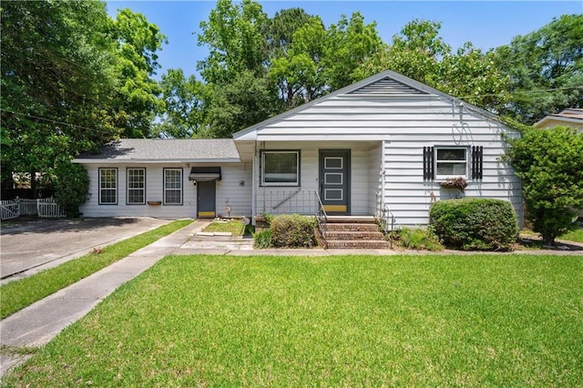 2852 Exter Dr, Mobile, AL 36606 - view of front of property featuring covered porch