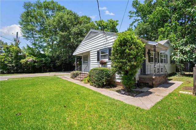 2852 Exter Dr, Mobile, AL 36606 - view of front of house with a front lawn