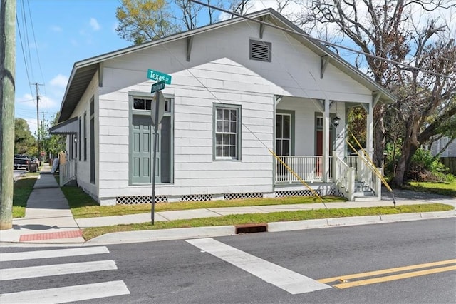 1012 Texas St, Mobile, AL 36604 - bungalow-style house featuring covered porch
