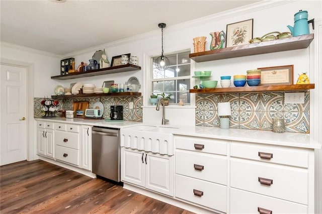 bar with dark wood-type flooring, a sink, stainless steel dishwasher, tasteful backsplash, and crown molding