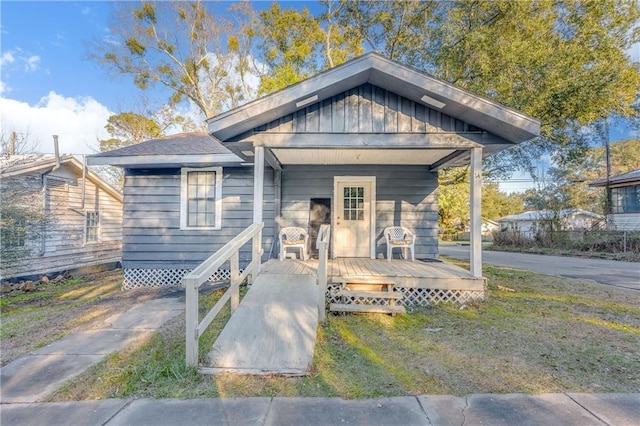 bungalow-style home with covered porch