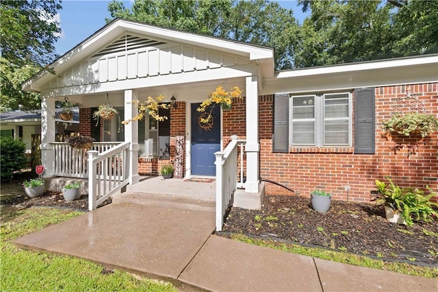 bungalow-style house with covered porch