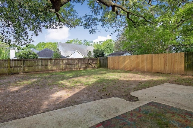 view of yard with a patio