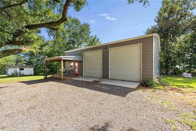 view of outbuilding featuring an outbuilding