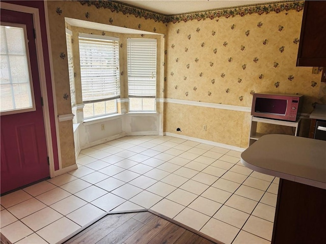 kitchen featuring light tile patterned floors